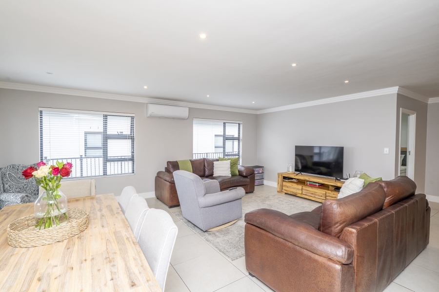 3 Bedroom Property for Sale in Protea Heights Western Cape
